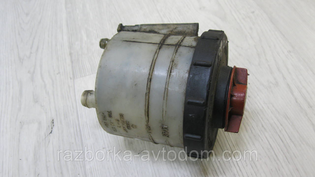 Бачок рідини гідропідсилювача керма ГУР VW Transporter T4 (1990-1996) OE: 701422373