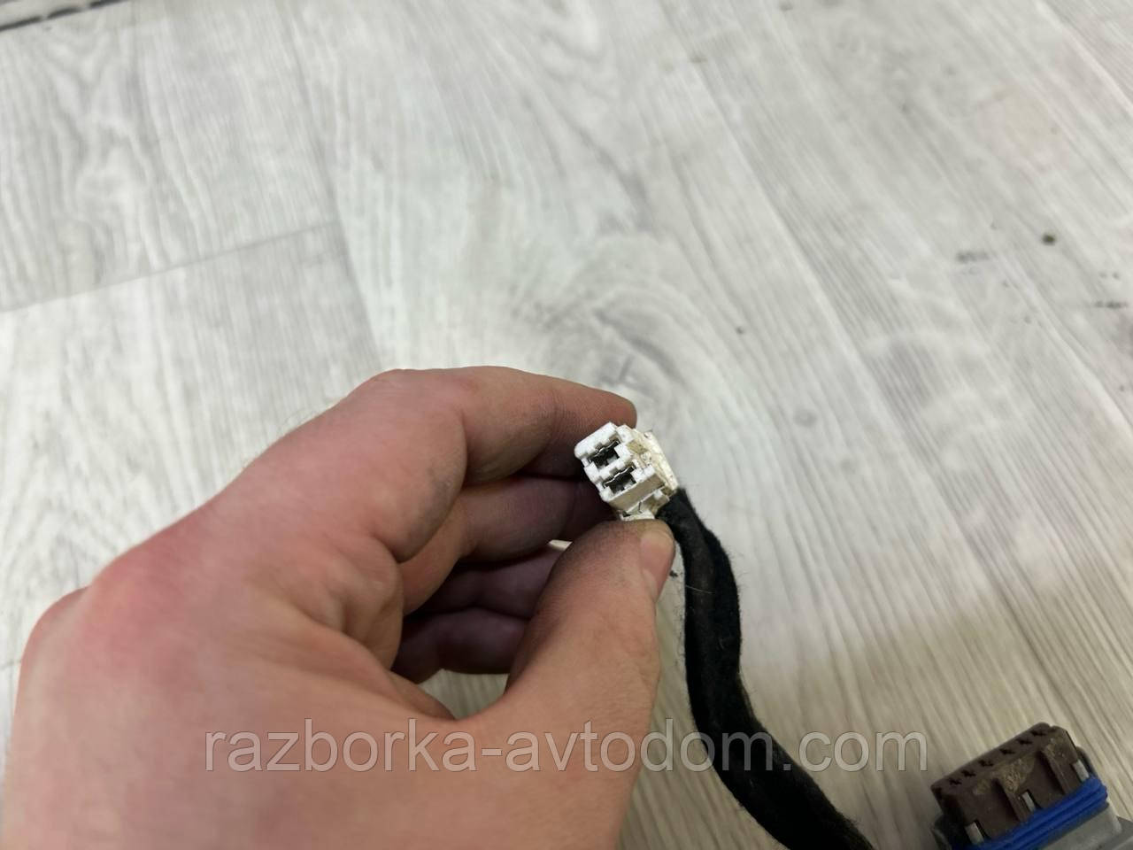 Дріт двері задньої правої PEUGEOT 407 (04-11) OE:9664689080
