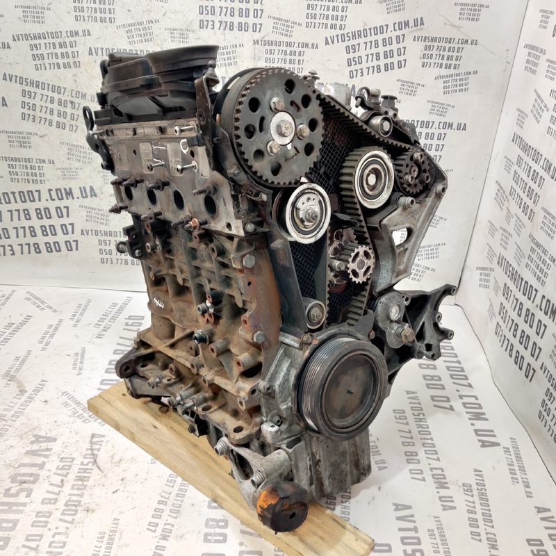 Двигун Audi A4 B8
