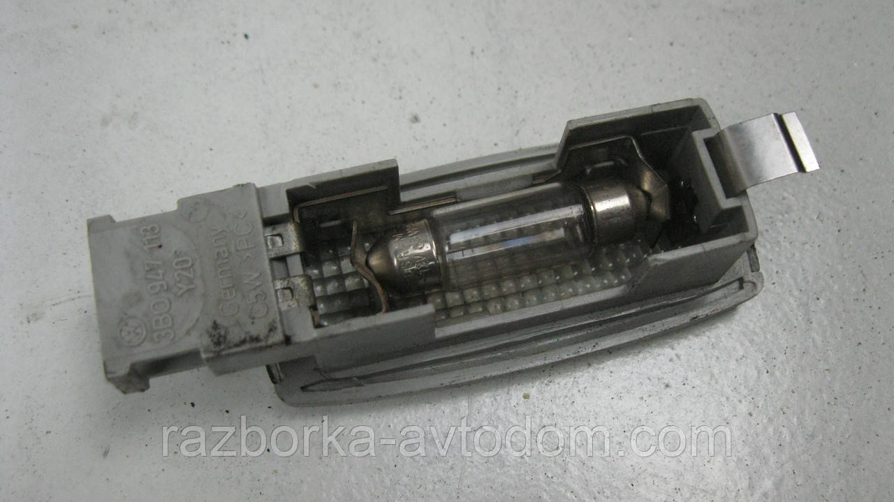 Ліхтар салону VW Passat B5 (1997-2000) OE:3B0947113