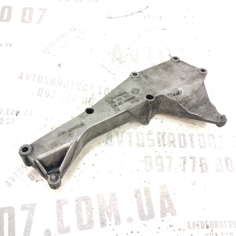 Кронштейн двигуна Audi A4 B8 (07-15) 2.0 дизель 03L131159