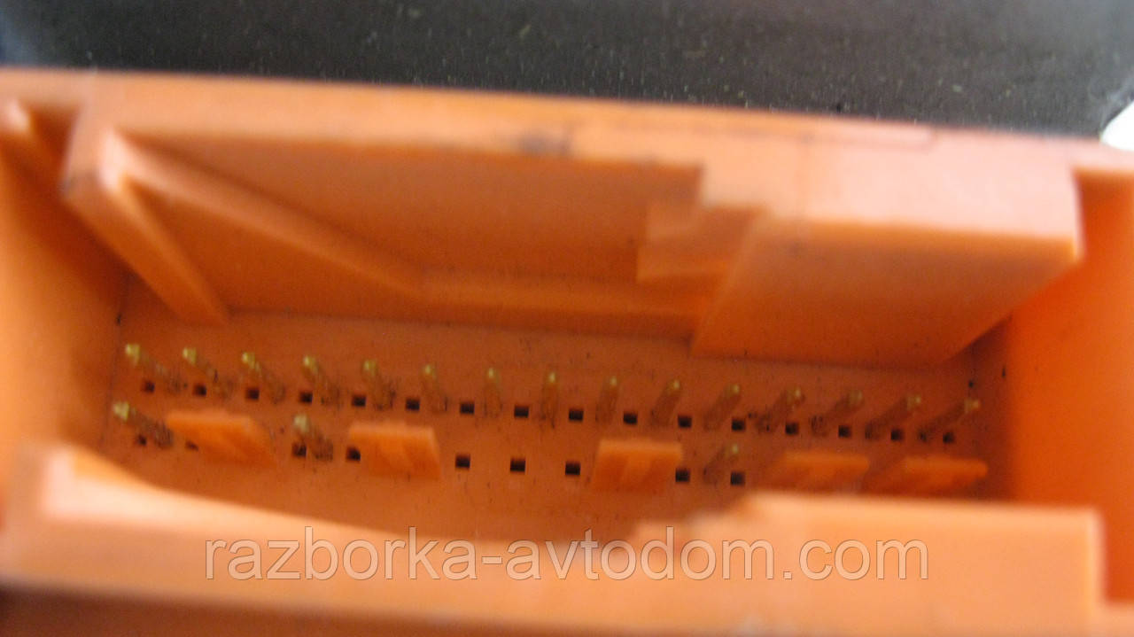 Блок керування airbag vw PASSAT B3 (1988-1996), Golf 3/Lupo/Polo OE:6N0909601E