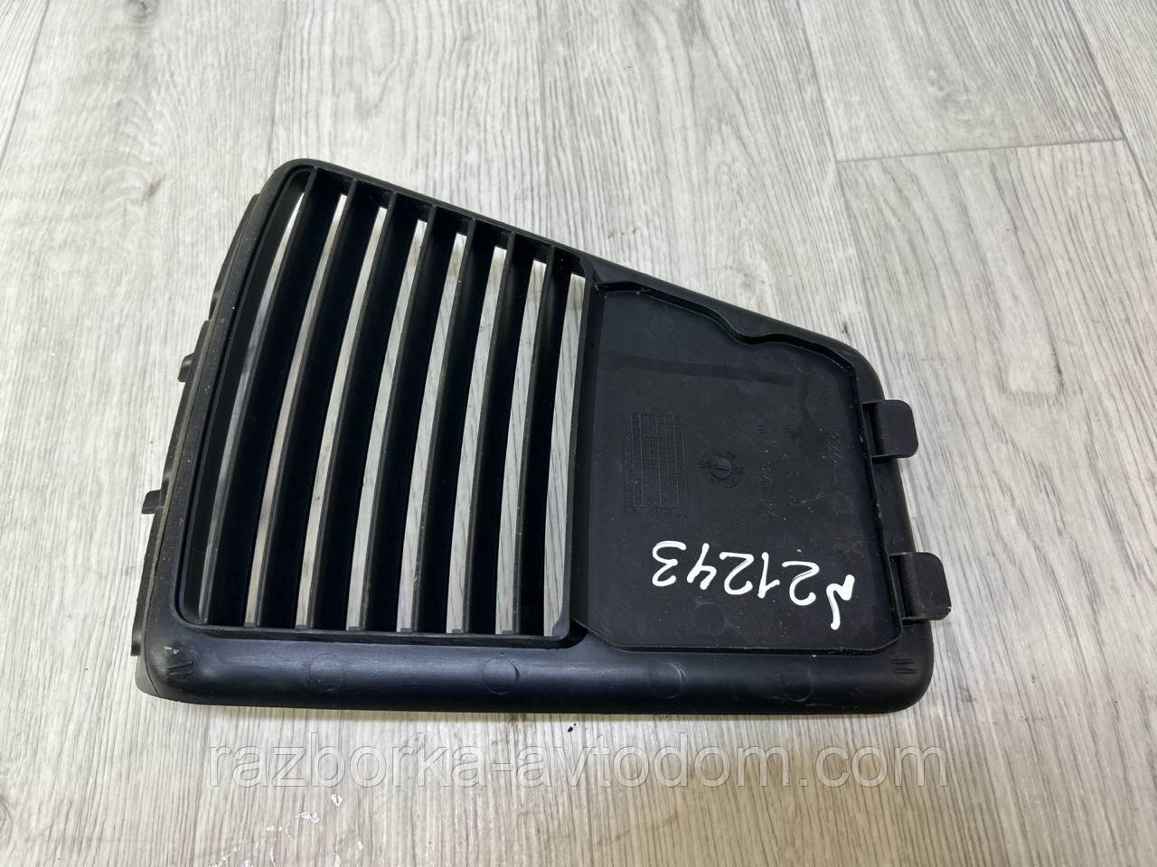 Накладка/обличчя карт багажника права (універсал) Peugeot 308 (07-13) OE:9681528577
