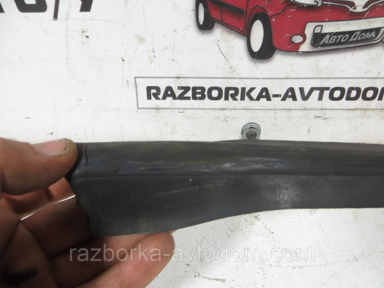 Щільна гумка стійки передньої лівої Opel Zafira A (1999-2005) ДЕФЕКТ