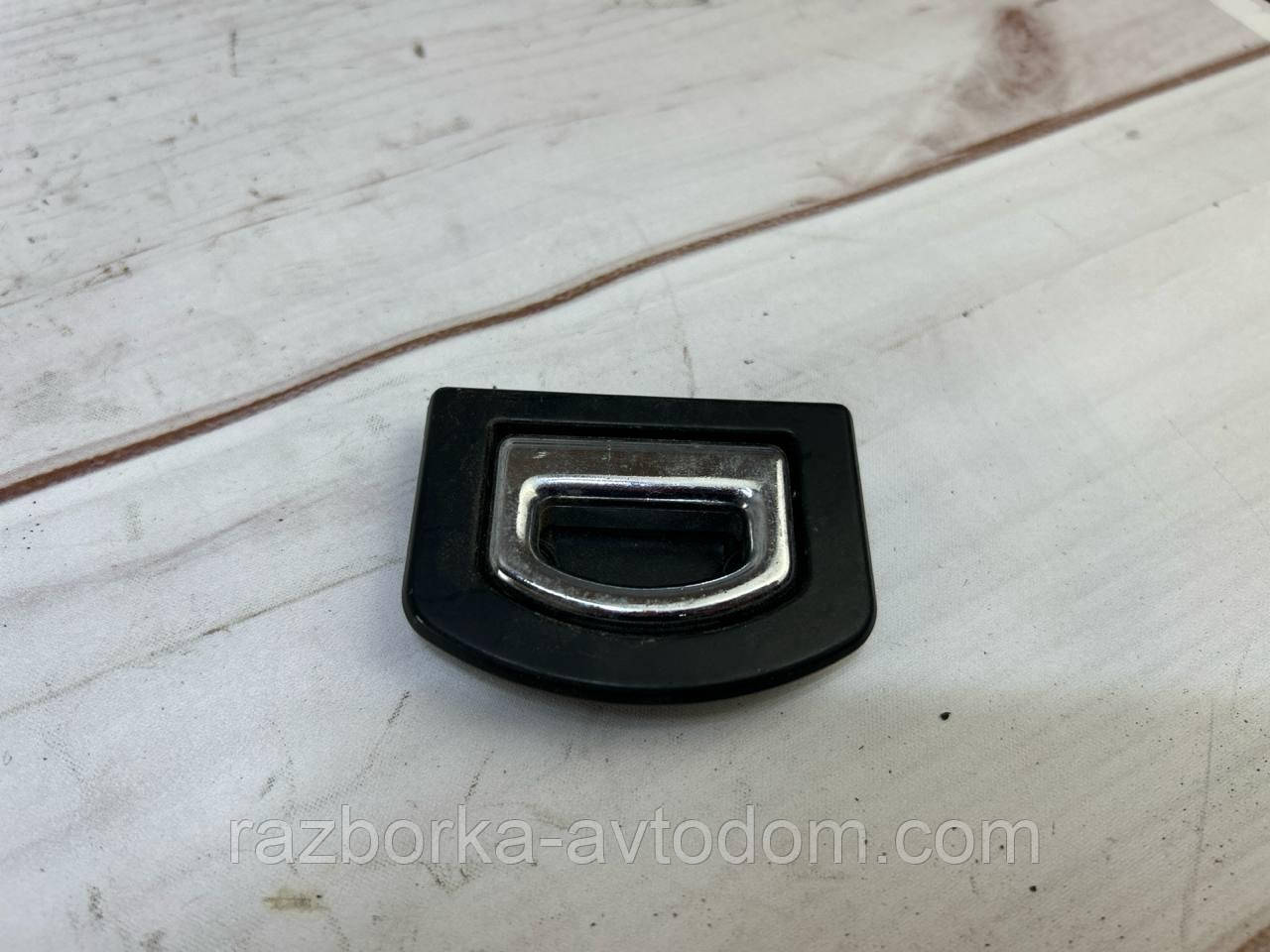 Петля Фіксатор багажника VW Passat B5 (96-05), Golf 4, AUDI A8 OE:1j0864203b