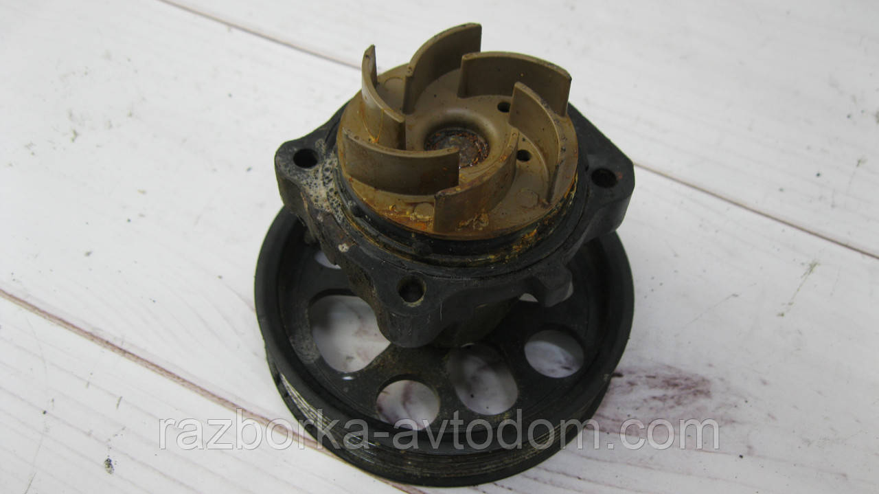 Помпа системи охолодження (водяний насос) Opel Corsa C (00-12) OE:93177340, 12855461