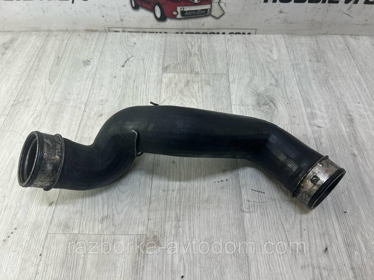 Патрубок інтеркулера 1.9TDI 2.0TDI Skoda Superb 1 (02-08) OE:3B0145834N