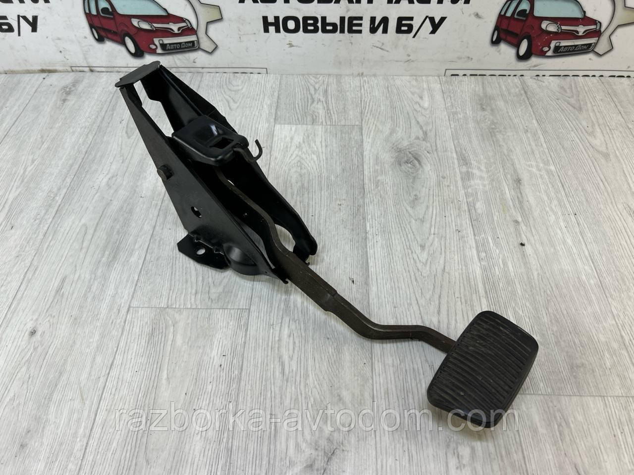 Педаль гальма під АКПП Opel Omega B (93-99) OE:90447483