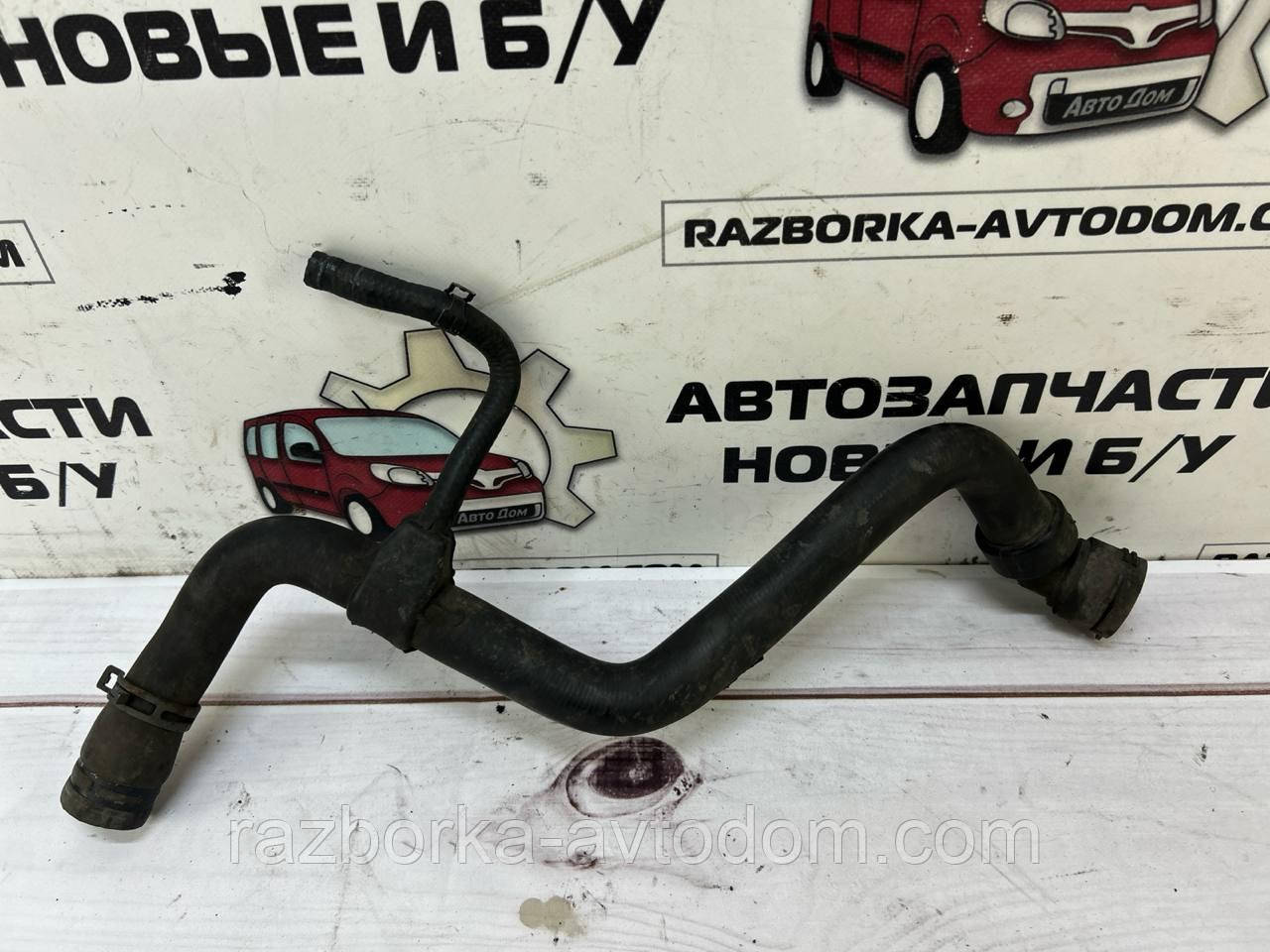 Патрубок охолодження 1.9TDI від радіатора верхній VW PASSAT B5 (96-05) OE: 4B0121101E