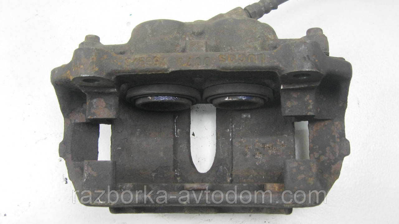 Суппорт передній правий Lucas Renault Trafic (2000-2014) OE:7701051808