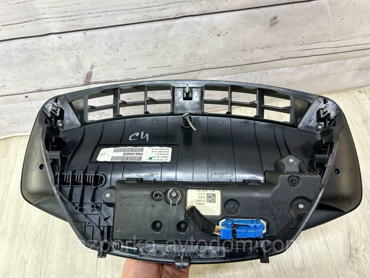 Панель приладів (щиток) Citroen C4 (04-10) OE:96613462ZD