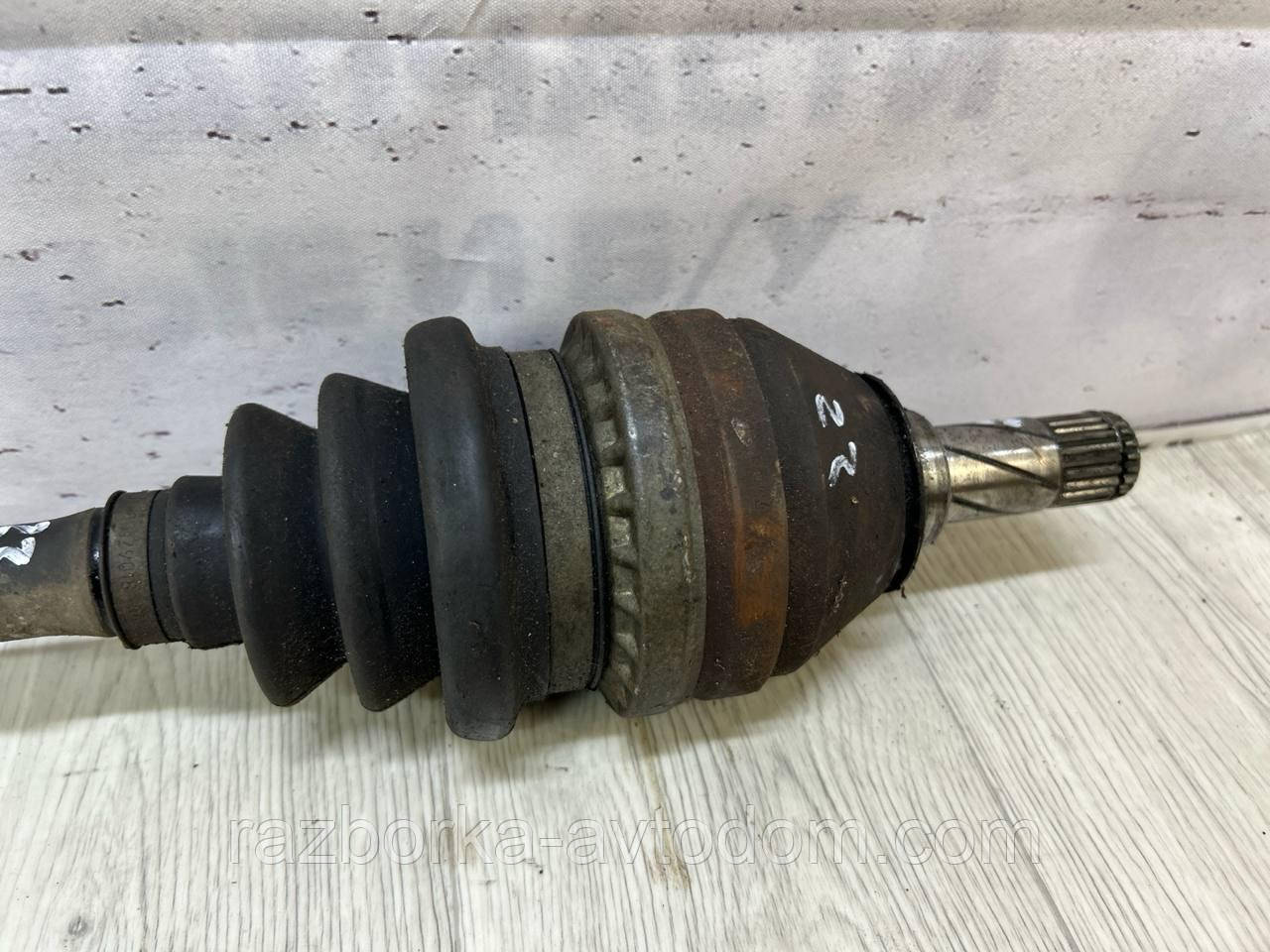 Полоусь передня права (привод) (33/22) 1.8i Opel Astra G, Zafira A OE:90182316