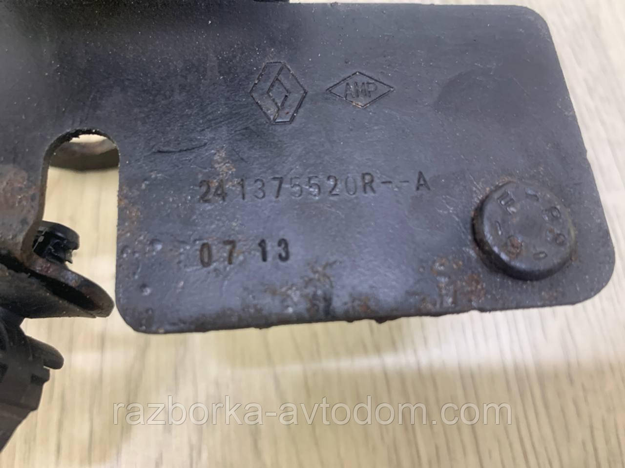 Кронштейн двигуна 1,6DCI Renault Megane 3, Scenic 3, Trafic 3 OE:241375520R
