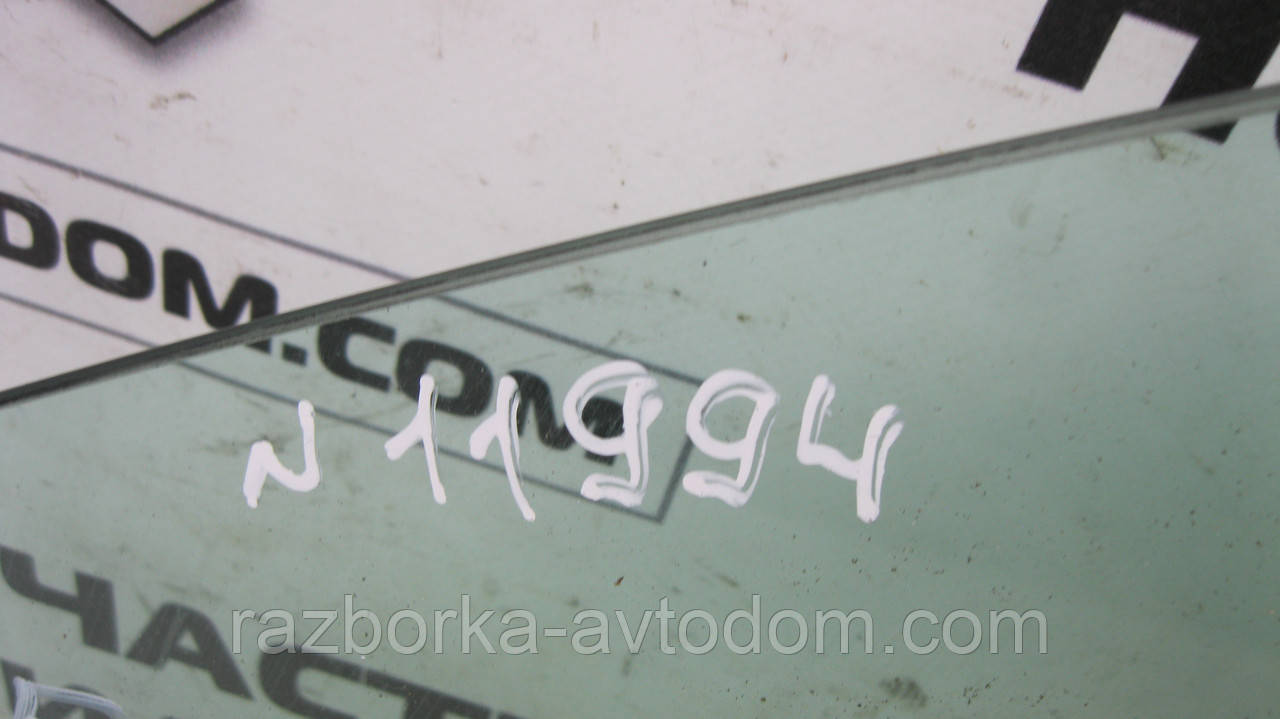 Скло передніх правих дверей Renault Megane 2 (2003-2009) OE:8200211198 фото 2