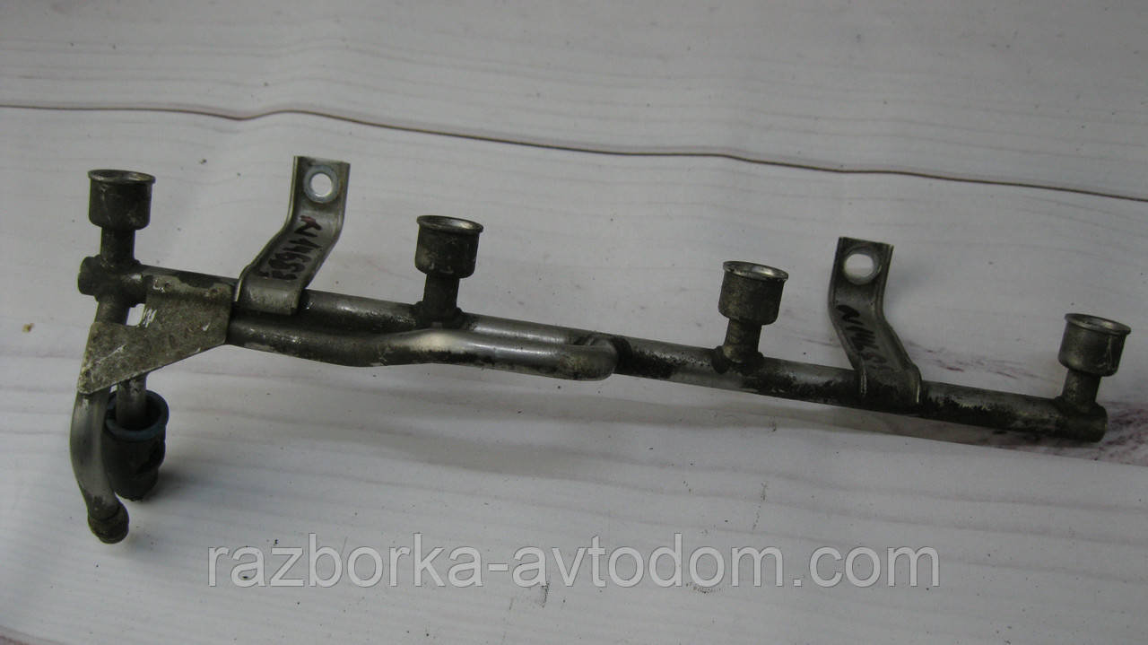 Паливна рампа Opel Astra G, Combo, Vectra B 1,6i OE:9129397