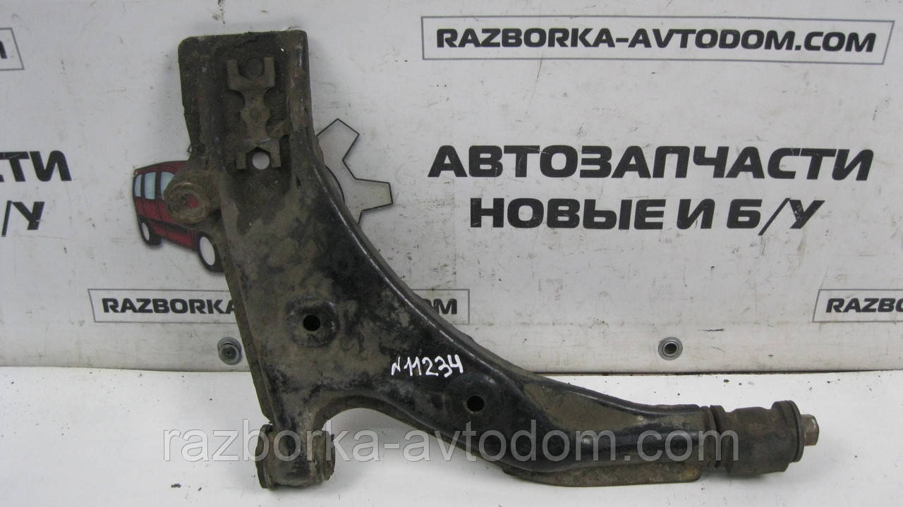 Важіль передньої підвіски нижній правий Mazda 323 BF (1985-1991), BW (1986-1995) OE: B09234310A