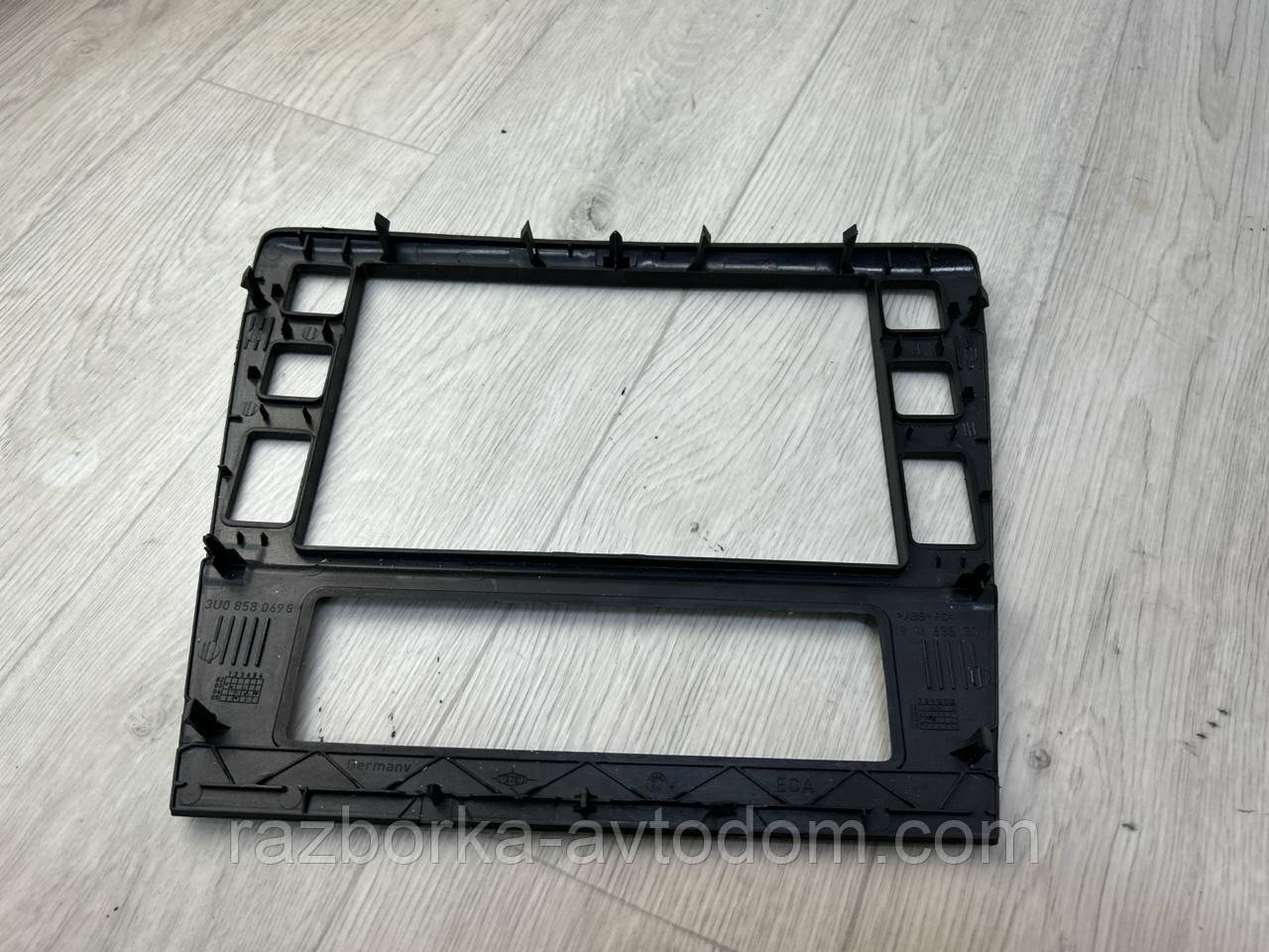 Накладка центральної консолі (магнітоли) SKODA Superb 1 (02-08) OE:3u0858069g фото 2