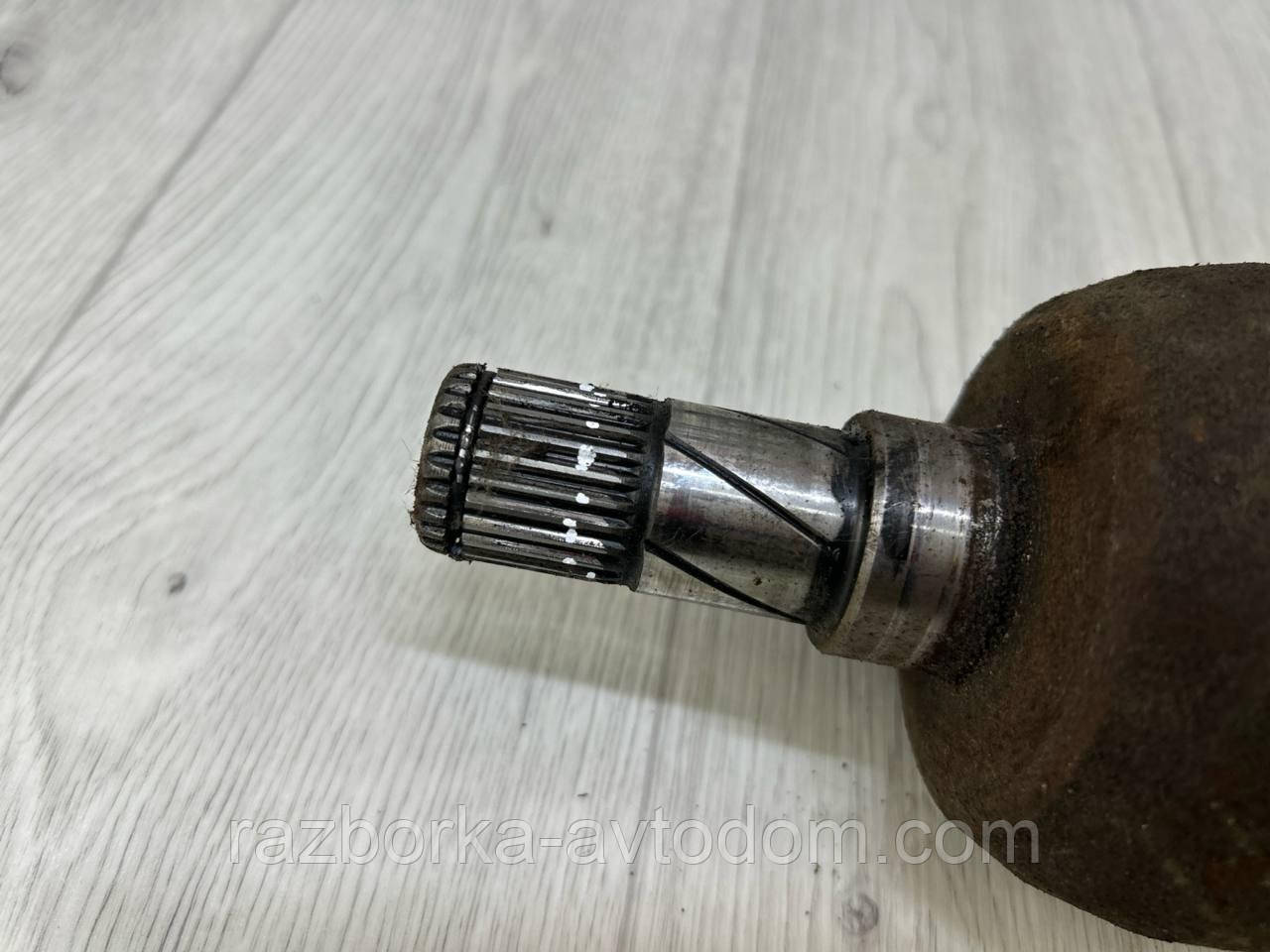 Напівось передня ліва (привод) 1,7CDTI, 1,9CDTI Opel Zafira B (05-10), Astra H OE:13214836, 374641