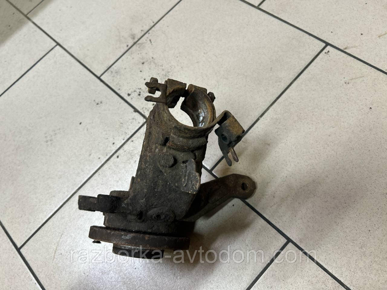 Поворотний кулак передній лівий (цуфа/ступця) D18 Citroen Berlingo (03-08), Peugeot Partner (03-) OE:364654 фото 2
