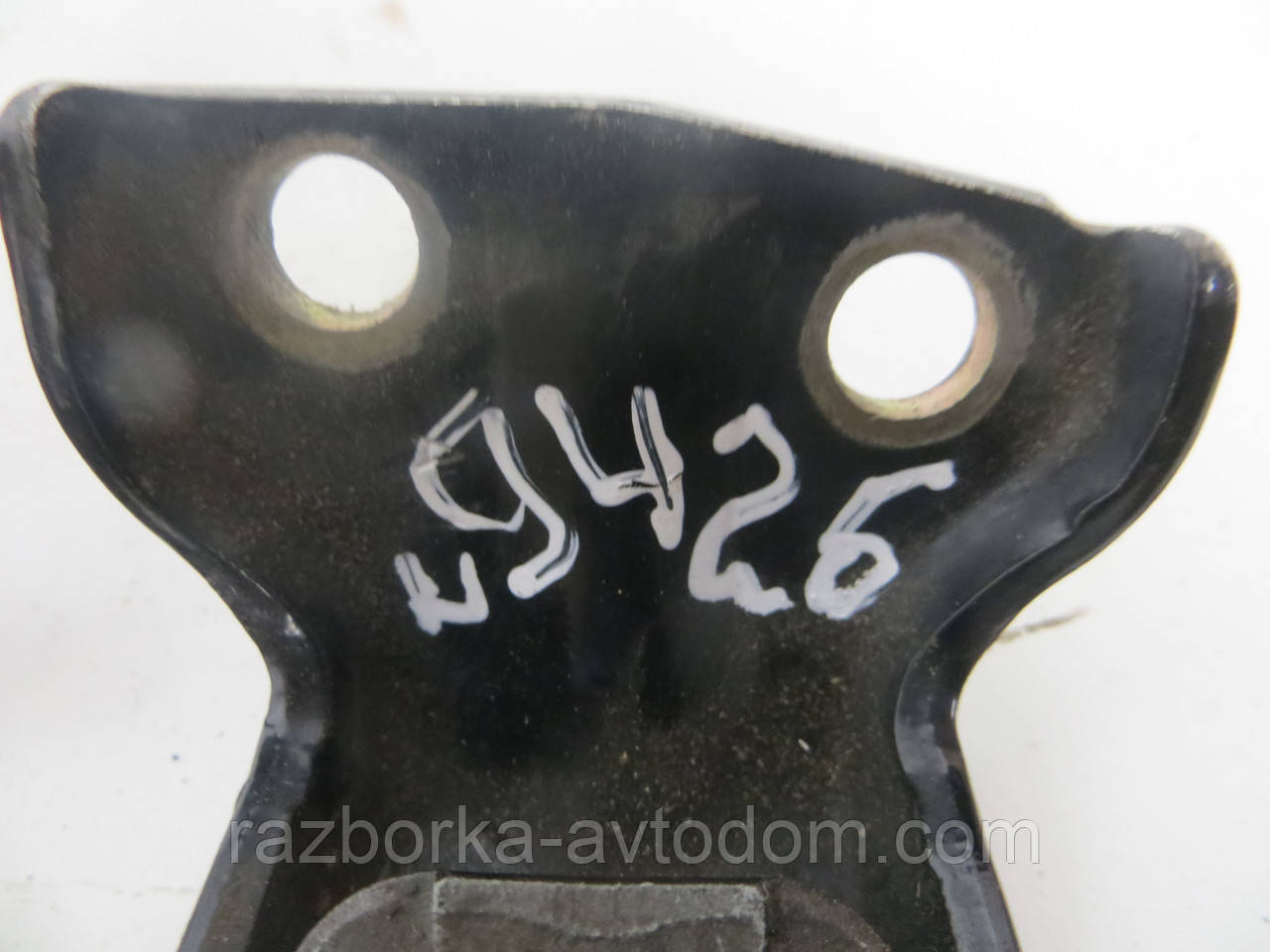Петля дверей задньої (комплект) Mitsubishi Pajero Sport 1 (1997-2009) OE:MB546471