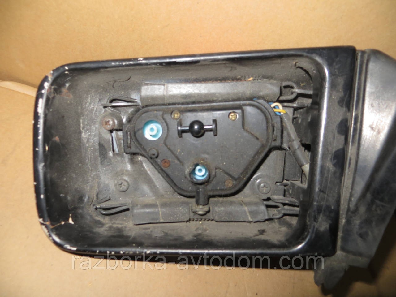Корпус дзеркала лівий Mitsubishi Lancer (84-88) OEM 1437