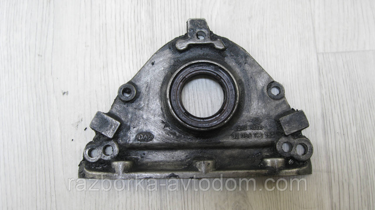 Кришка двигуна передня VW T4 (1990-2003) 1.9TD OE: 32056103153