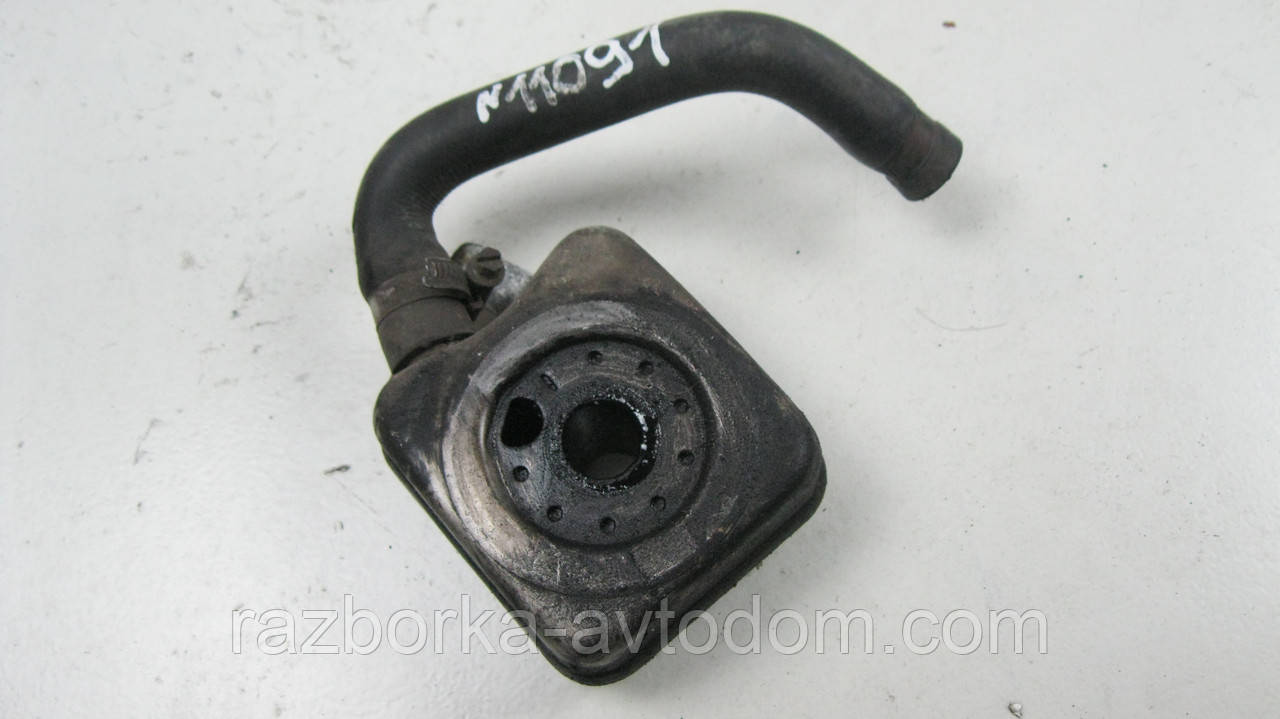 Оливний (масляний) радіатор VW Passat B5, Sharan, T4, Golf 3, Golf4, LT28-46, Skoda Felicia, Octavia 1.9TDI OE:068117021 фото 2