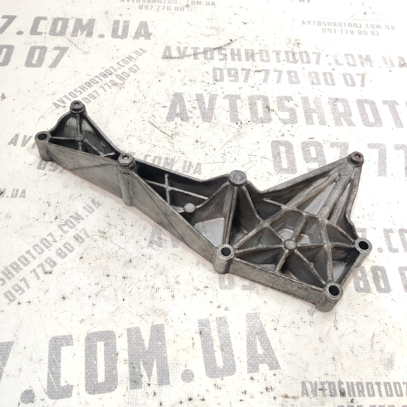 Кронштейн двигуна Audi A4 B8 (07-15) 2.0 дизель 03L131159 фото 2