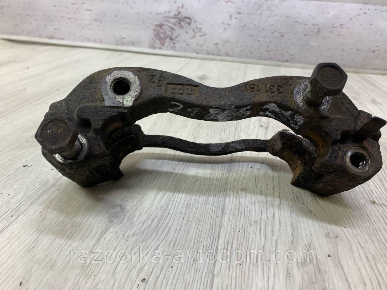 Скоба супорту переднього Renault Master (2003-2010) OE: 7701208553