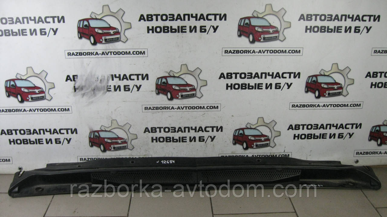 Пластик під лобове скло (жабо) Citroen C4 Picasso (2006-2013) OE:8251GC