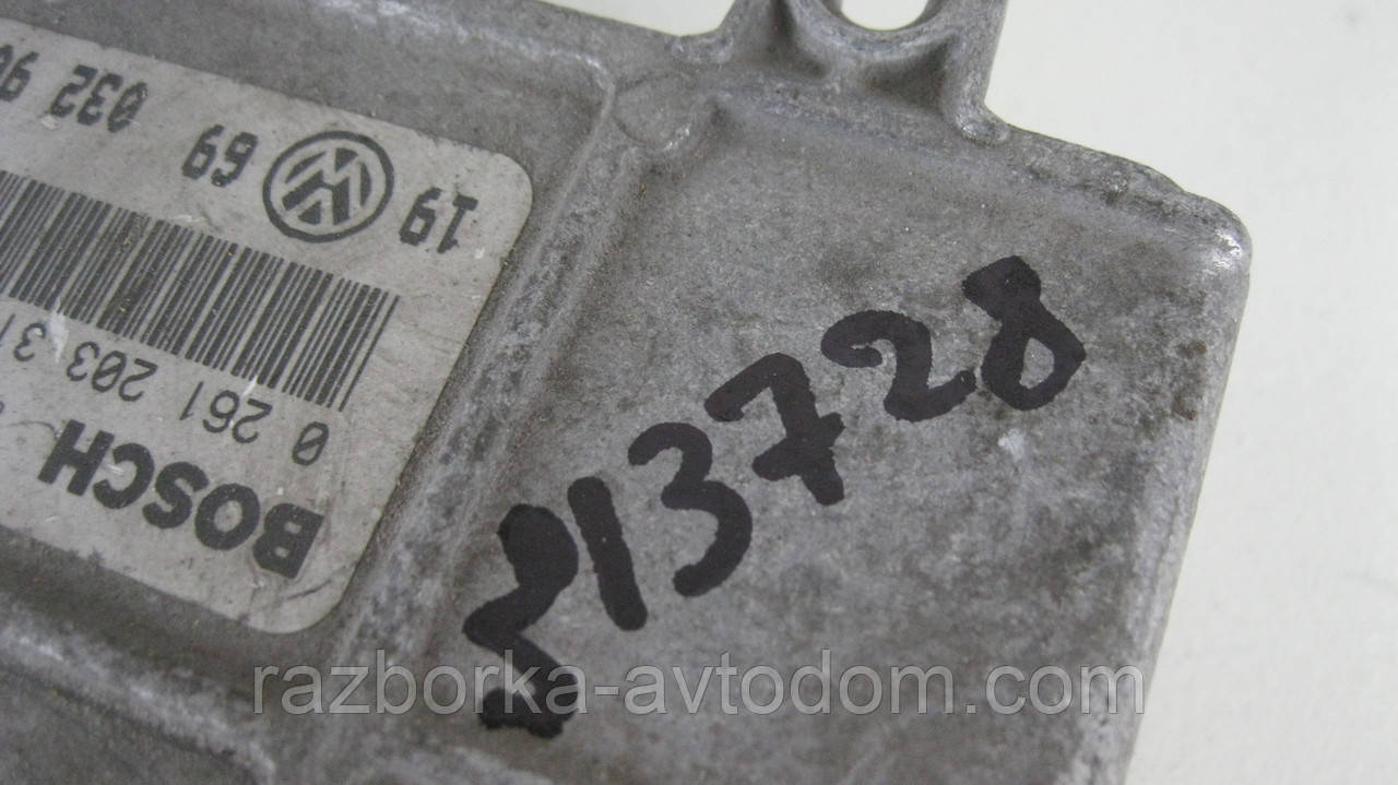 Блок керування двигуна Volkswagen Golf III Vento (1991-1998) OE:0261203315, 0261203314, 032906026