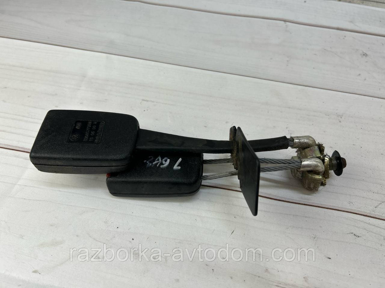 Замок, відповідна частина ременя безпеки VW Passat B5 (96-05) OE:3b0857739a