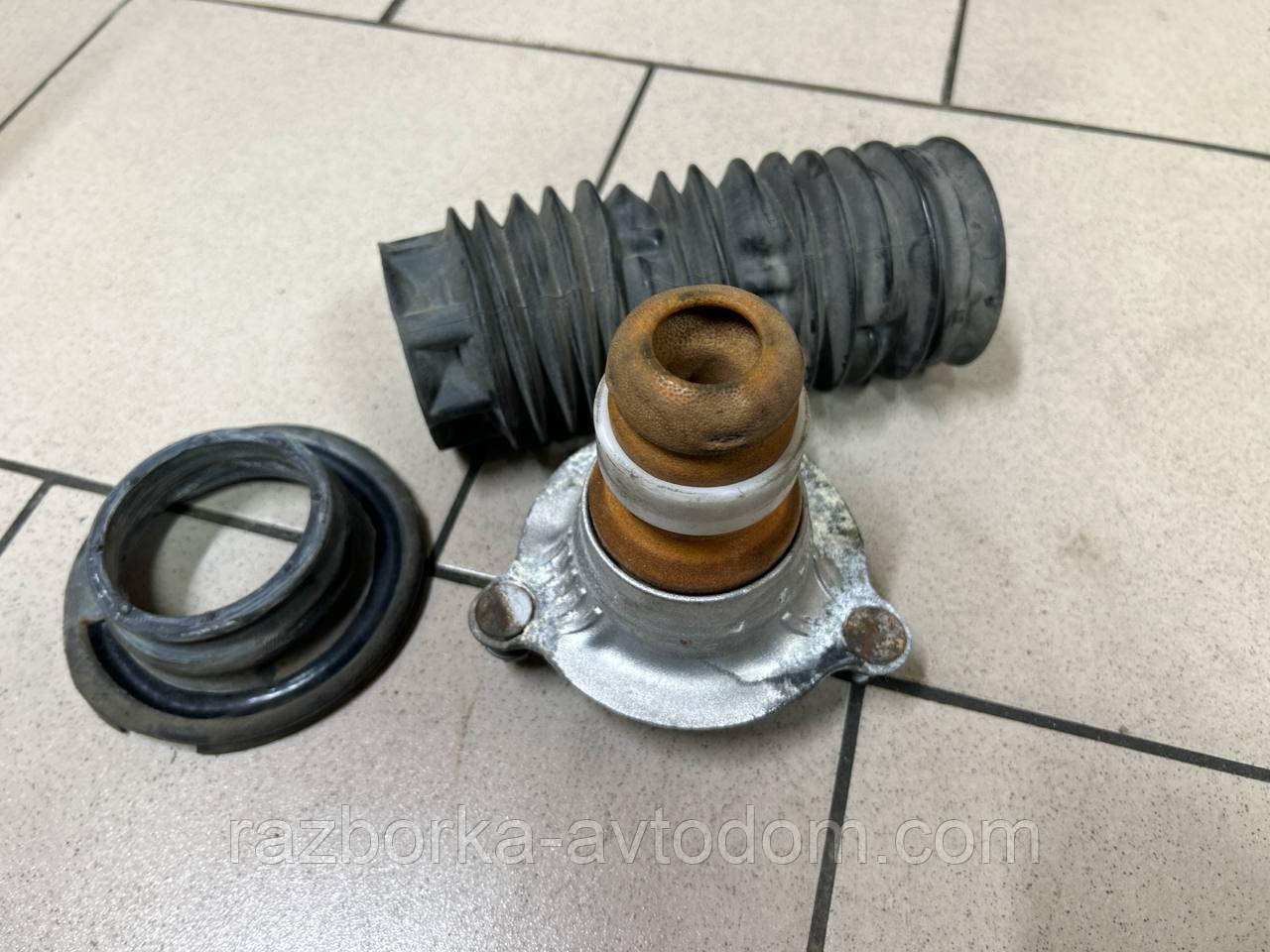 Опора амортизатора переднього лівого (комплект) Peugeot 407 (04-11) OE:525437, 503386