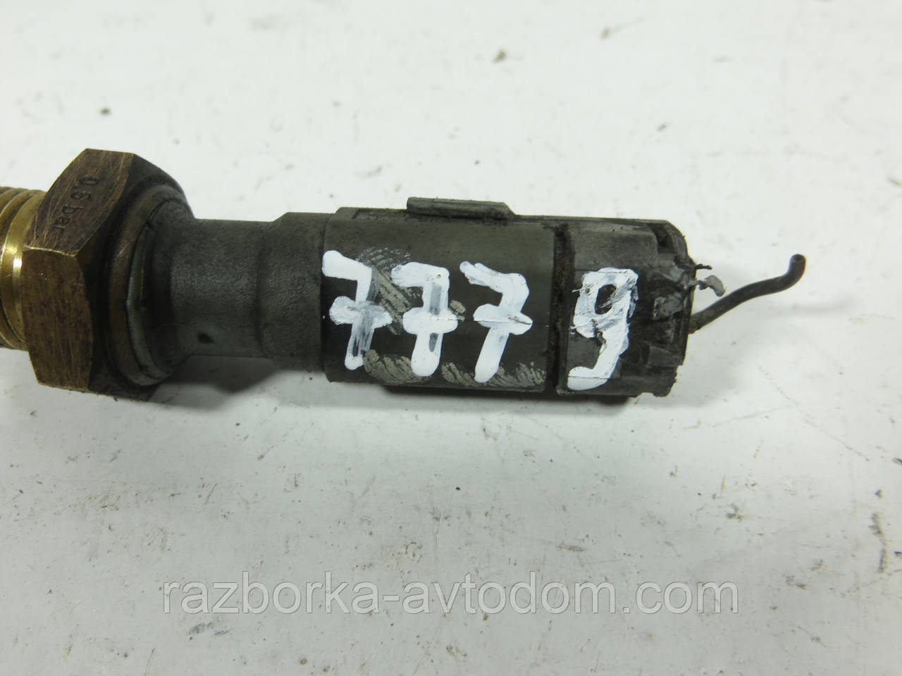 Датчик тиску оливи FIAT DUCATO, PEUGEOT BOXER, CITROEN JUMPER (1994-2002) ОЕ: 0910046