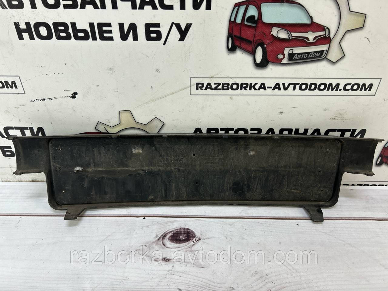 Кронштейн, зміцнення, панель номерного знака переднього VW Passat B5 (96-00) OE:3b0807719