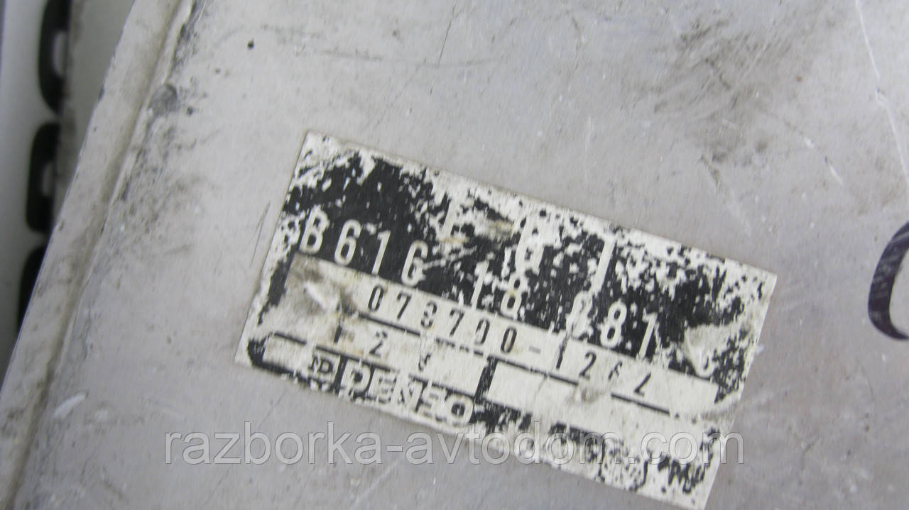 Електронний блок керування двигуном (ЕБУ) мізки Mazda 323 F (1989-1994) OE:b61618881C