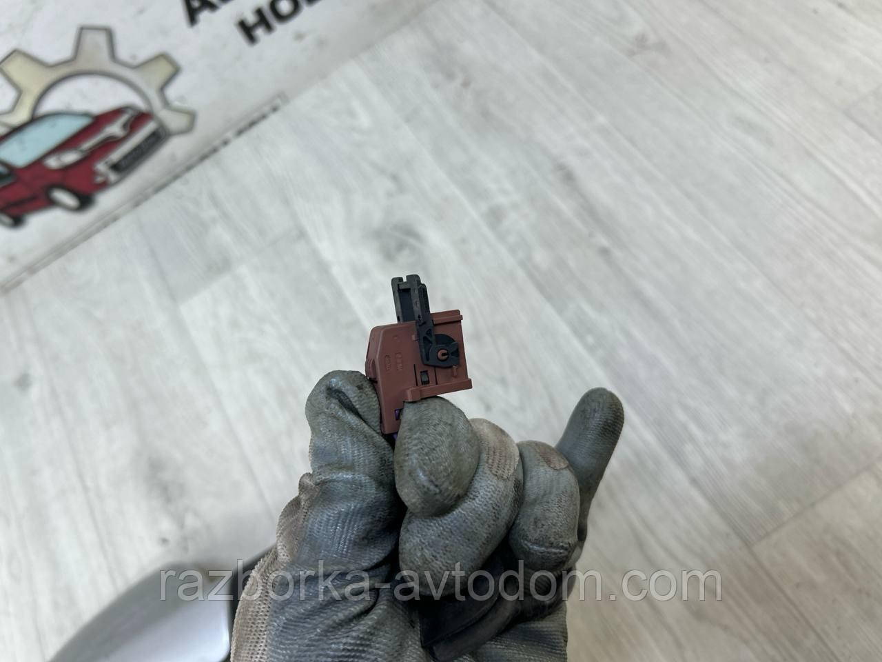 Дзеркало заднього огляду праве електричне (6 пінів) Peugeot 407 (04-11) OE:8149VG фото 2