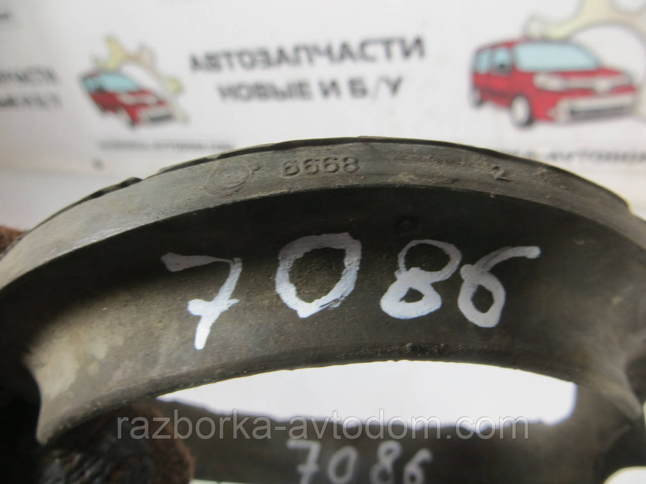 Ізолювальна прокладка пружини передня верхня BMW 7 E32 (1986-1993) ОЕ: 1135590 фото 2