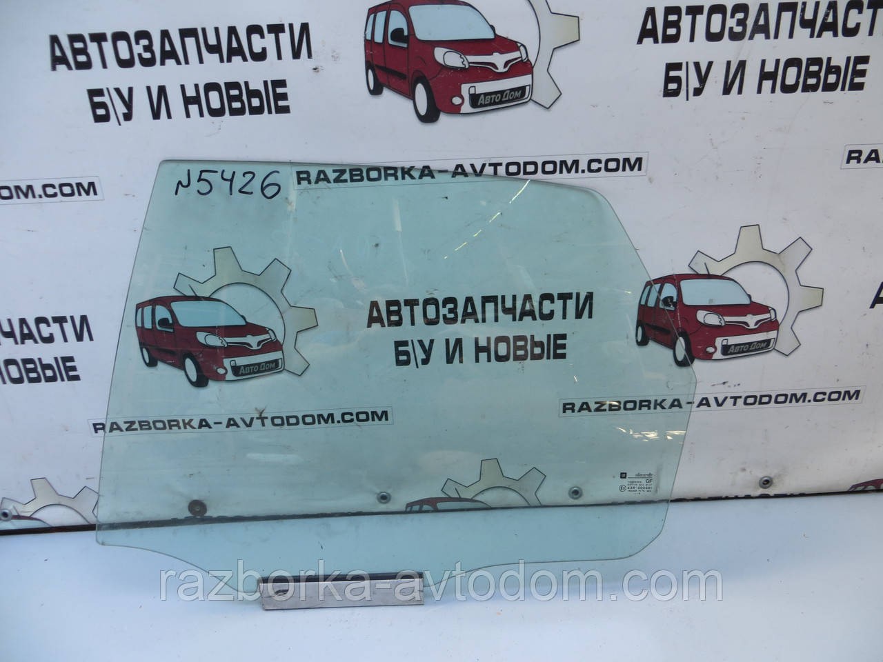 Скло заднього лівого дверей (ситан, хетчбек) OPEL VECTRA B (1995-2002) ОЕ: 0161303