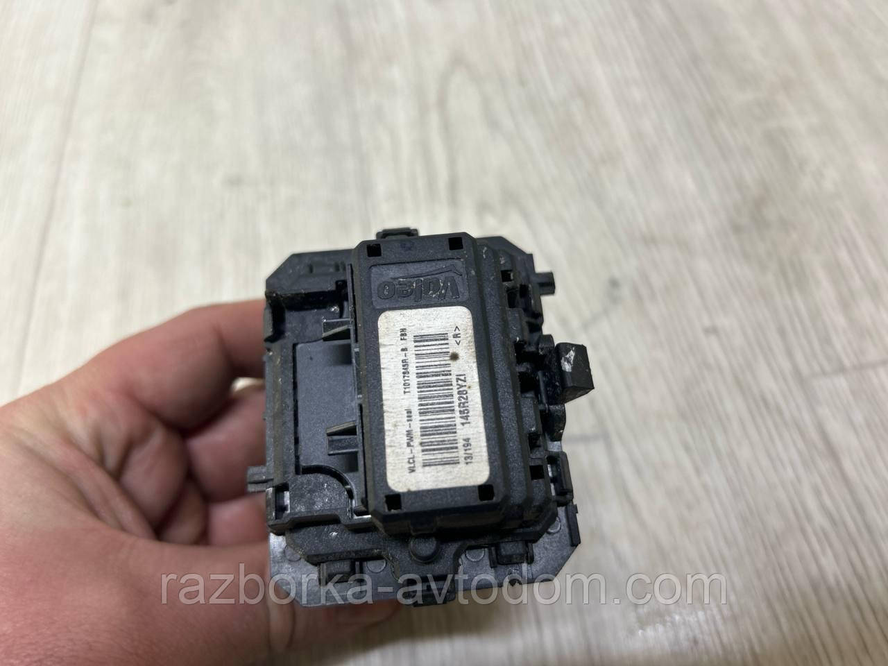Резистор печки Renault Scenic 3 (09-), Megane 3, Grand Scenic 3, Clio 4 OE:t1017845r