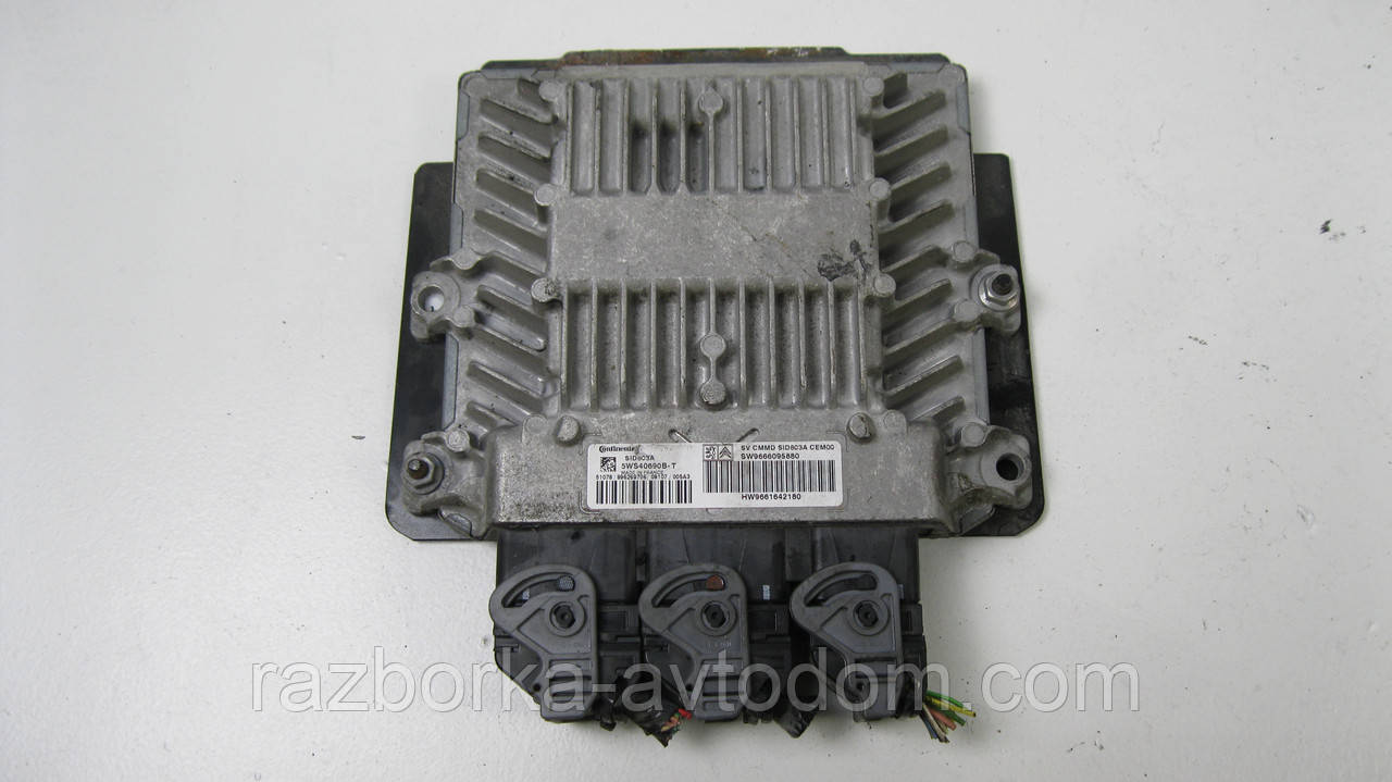 Блок керування двигуном (ЕБУ) Renault Trafic (2000-2014) 1,9CDI OE:8200204836