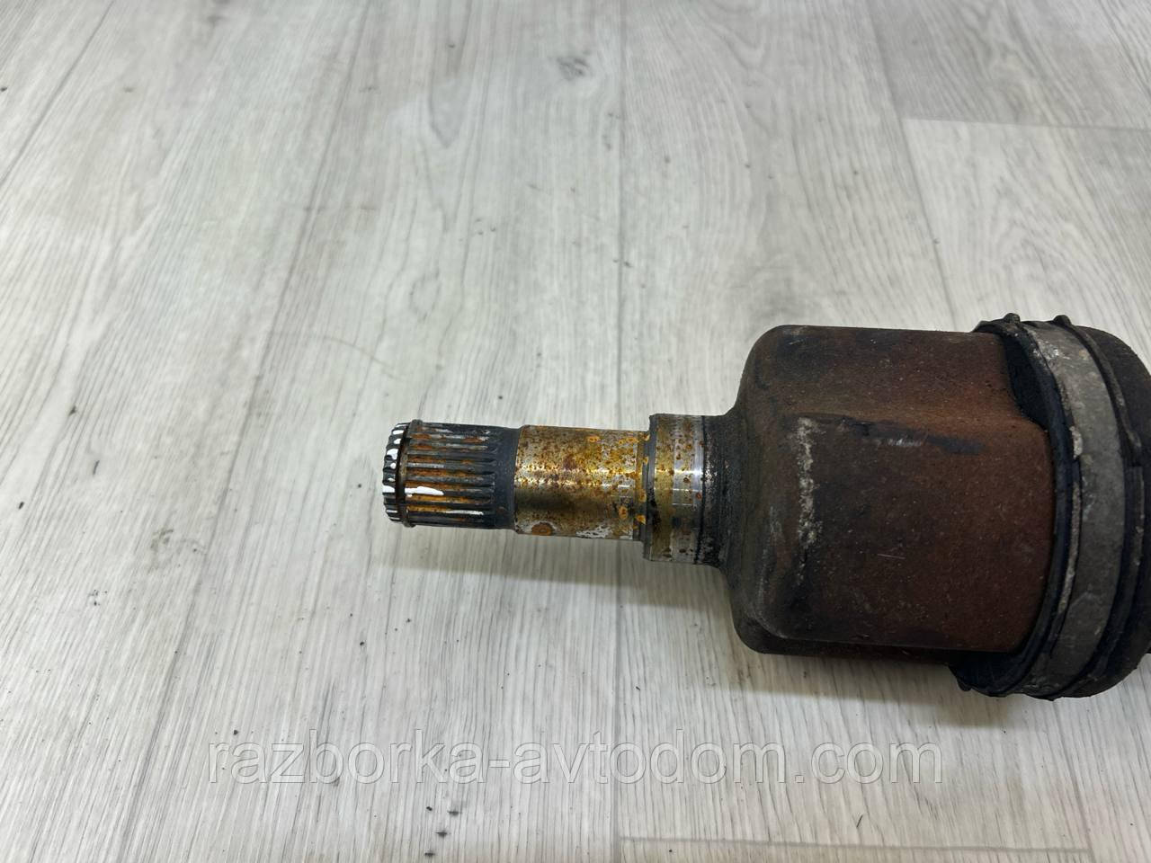 Півось ліва (привод) 40/26 Ford Mondeo MK4 (07-10), S-max (06-), Galaxy MK2, Volvo S60, S80, V60, V70 OE: OE 1788208