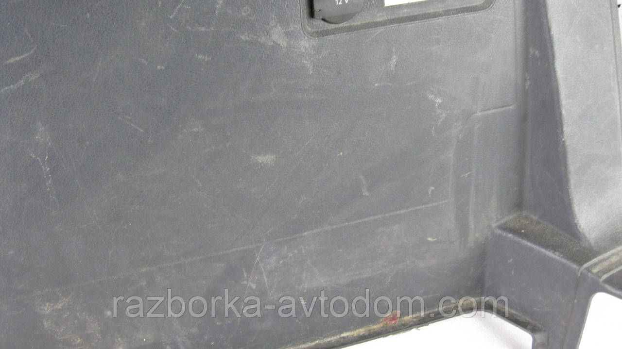 Карта обшивка карти багажника права VW Touran (03-10) OE: 1t0867036031