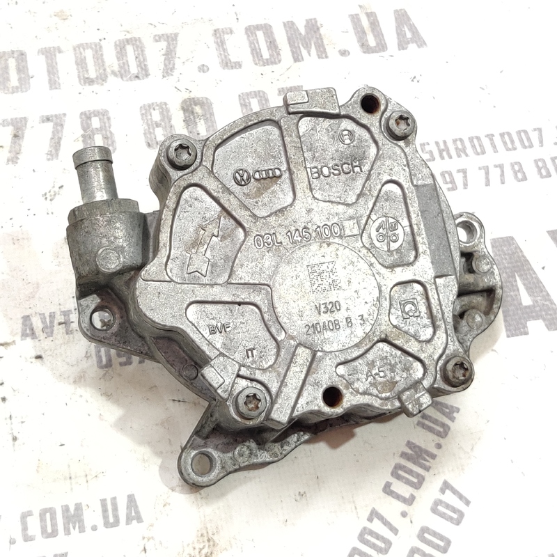 Насос вакуумний Audi A4 B8