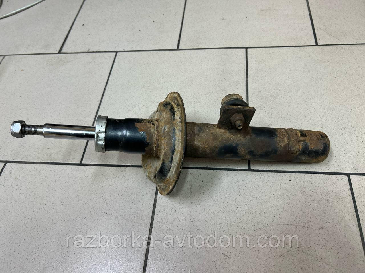 Амортизатор передній правий Citroen Berlingo (03-08), Peugeot Partner (03-) OE:5202GQ
