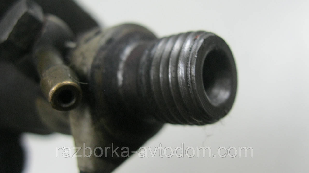 Форсунка паливна дизель VW Passat B5 (1997-2000) 1.9TDI OE:028130202H Дефект: оббірений роз'єм фото 2