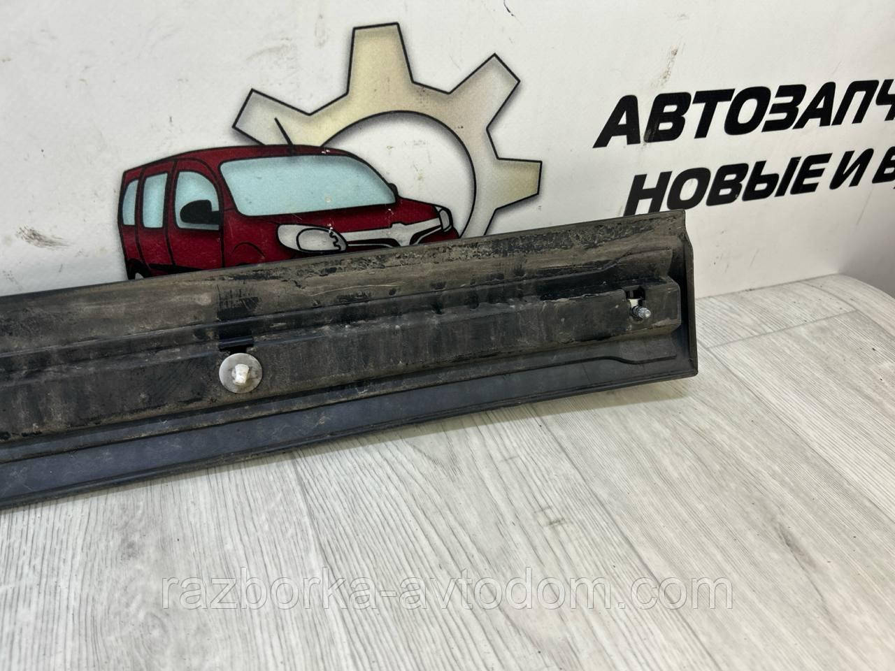 Молдинг, накладка кришки багажника (ляди) Opel Zafira A (1999-2005) OE:24425938