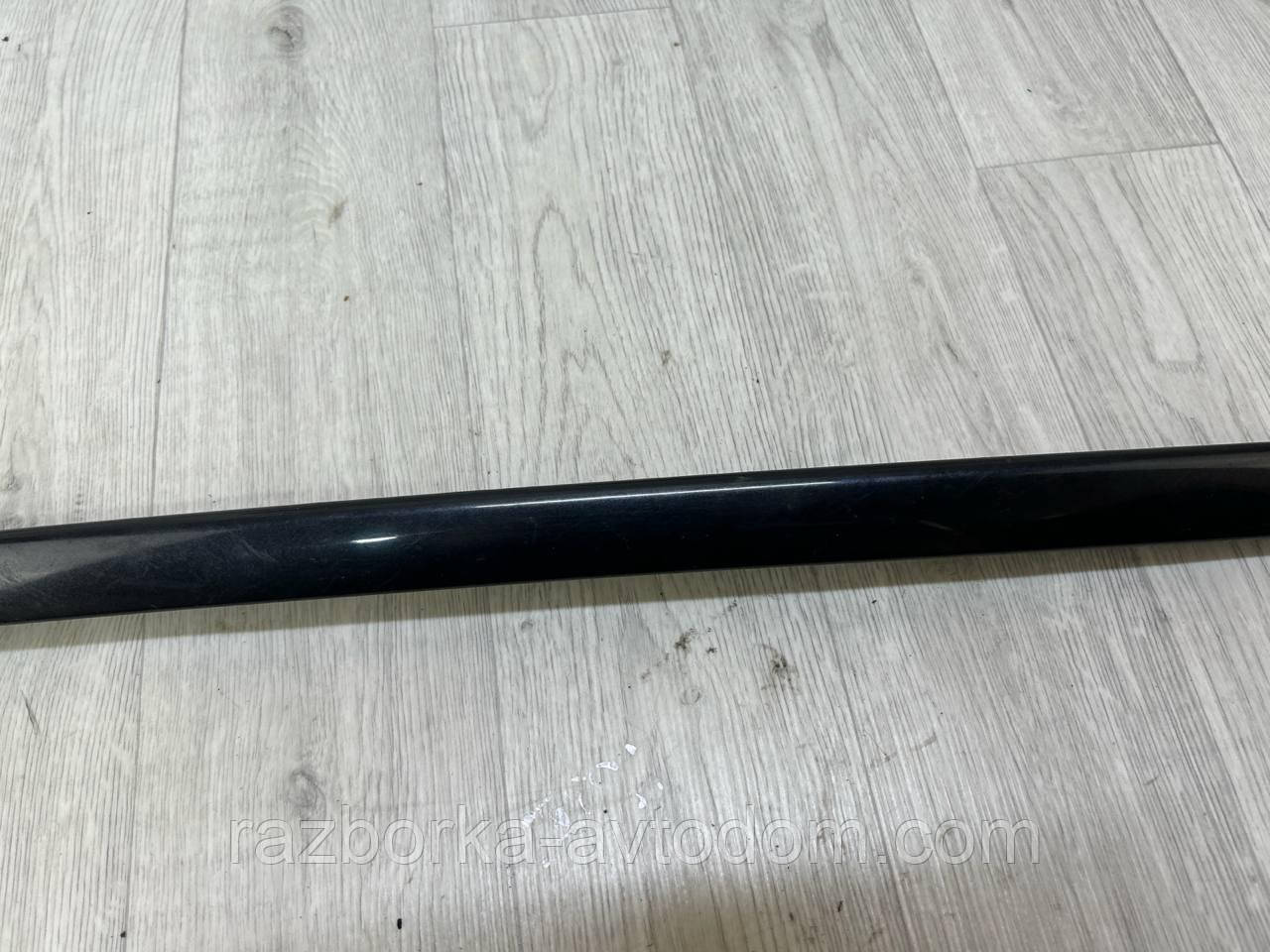 Накладка (молдінг) стійки лобового скла зовнішня права CITROEN C4 (04-08) OE:96563473XC ДЕФЕКТ
