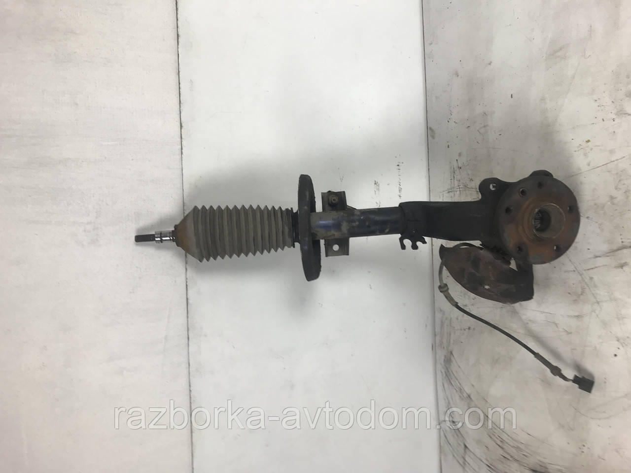 Амортизатор з поворотним кулаком (правий з ABS) VW Sharan, FORD GALAXY (1994-2001) ОЕ: 1092394