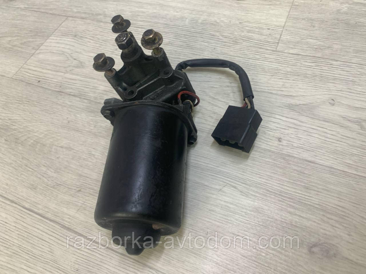 Мотор склоочисника переднього (двірника) Mercedes vito 638 (96-03) ОЕ:6001547913